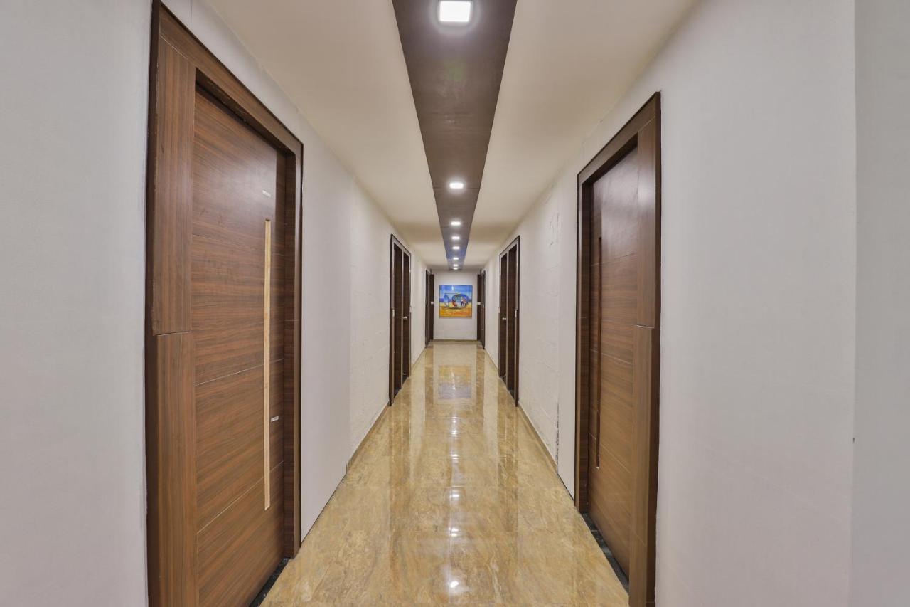 Oscar Dormitory Ahmedabad Exterior photo